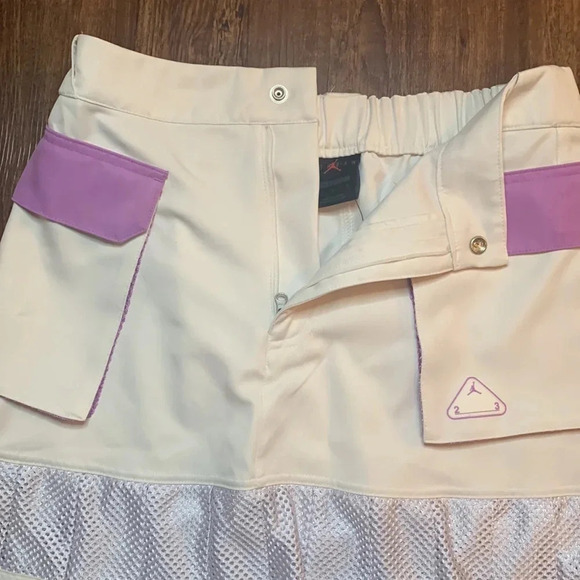 Women’s Air Jordan Pleated Skirt 23 Engineered Size Medium New - Picture 7 of 12